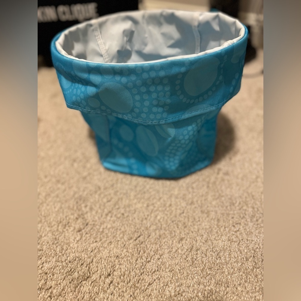 Thirty-One Utility Bin - Picture 7 of 7